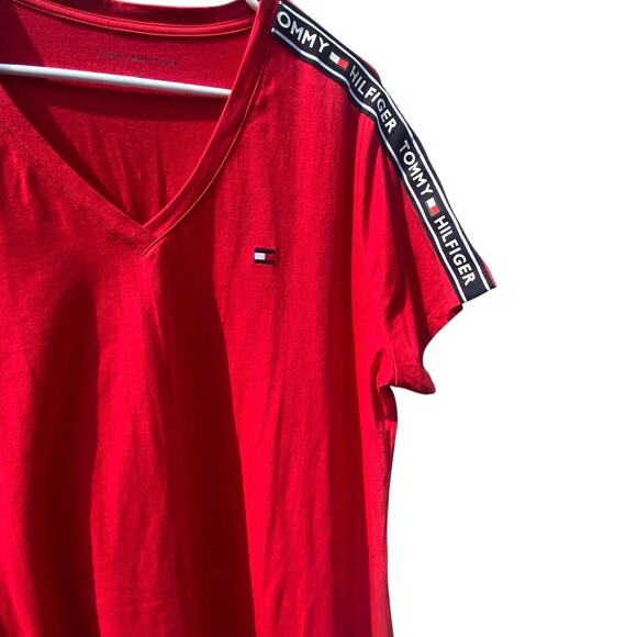 Tommy Hilfiger Women’s 1X Red Logo V-Neck T-Shirt Dress Casual Short Sleeve - Picture 3 of 5